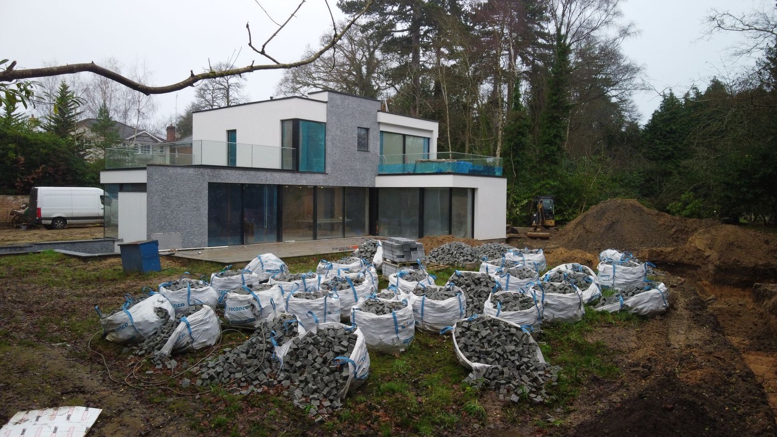 Casa Moderna em Construção